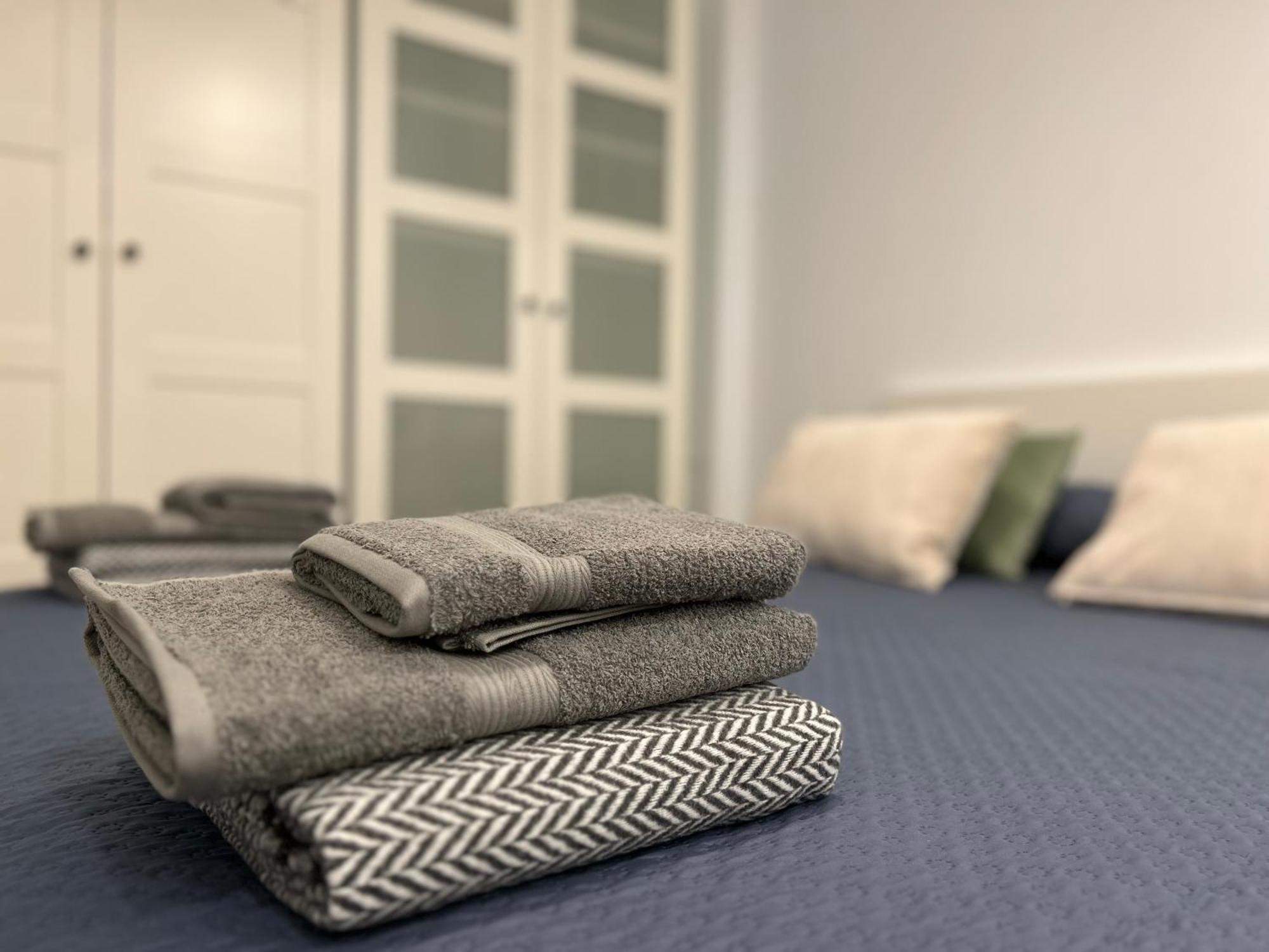 Azca-Bernabeu Apartments Madrid Room photo