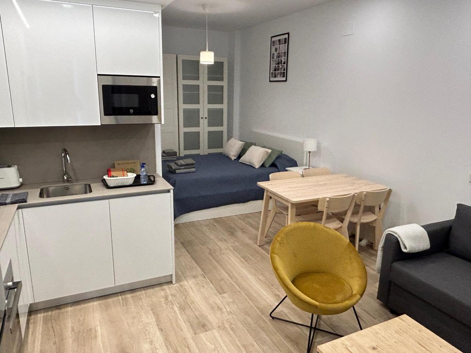 Azca-Bernabeu Apartments Madrid Room photo