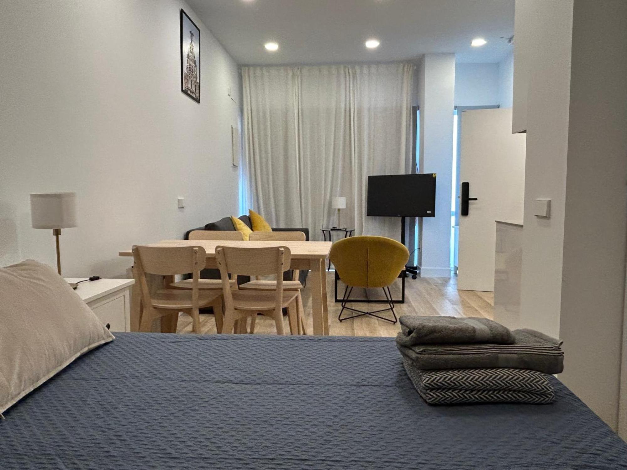 Azca-Bernabeu Apartments Madrid Exterior photo